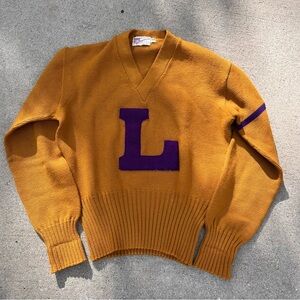 Vintage 1950’s women’s Sweater. Excellent condition. Very rare.